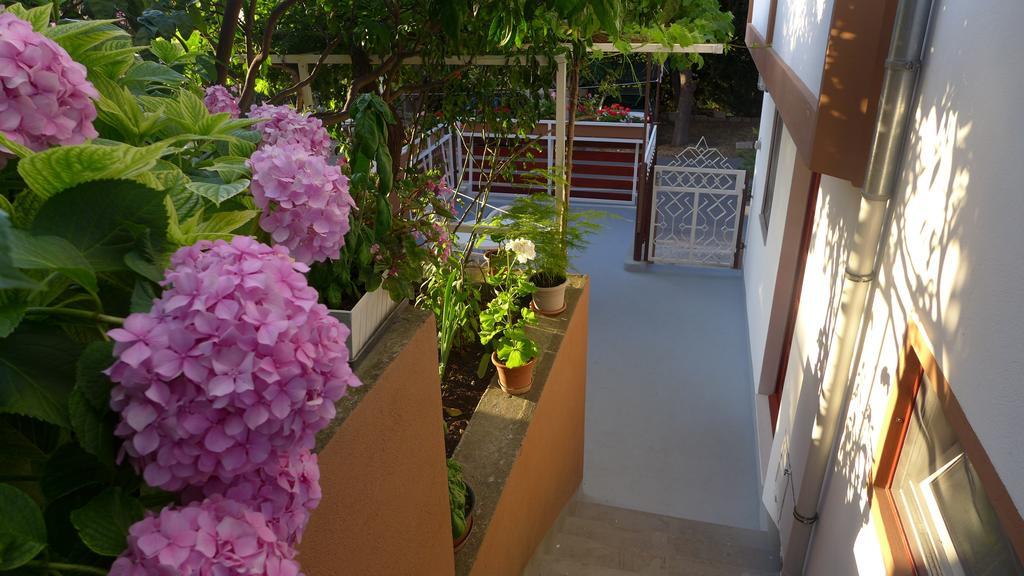 Guest House Kuzmanic Hvar Island Exterior foto